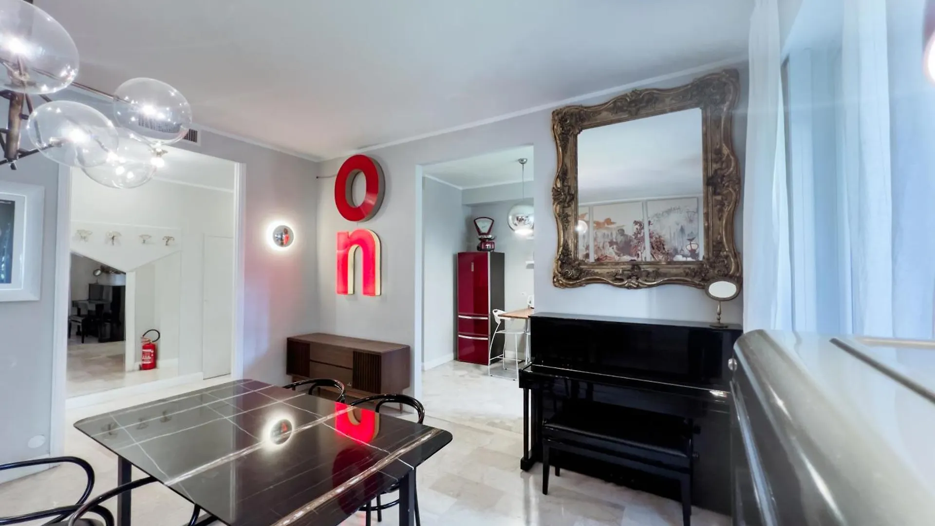 Isola Trendy Retreat - Large Flat, Milan Apartment Italy