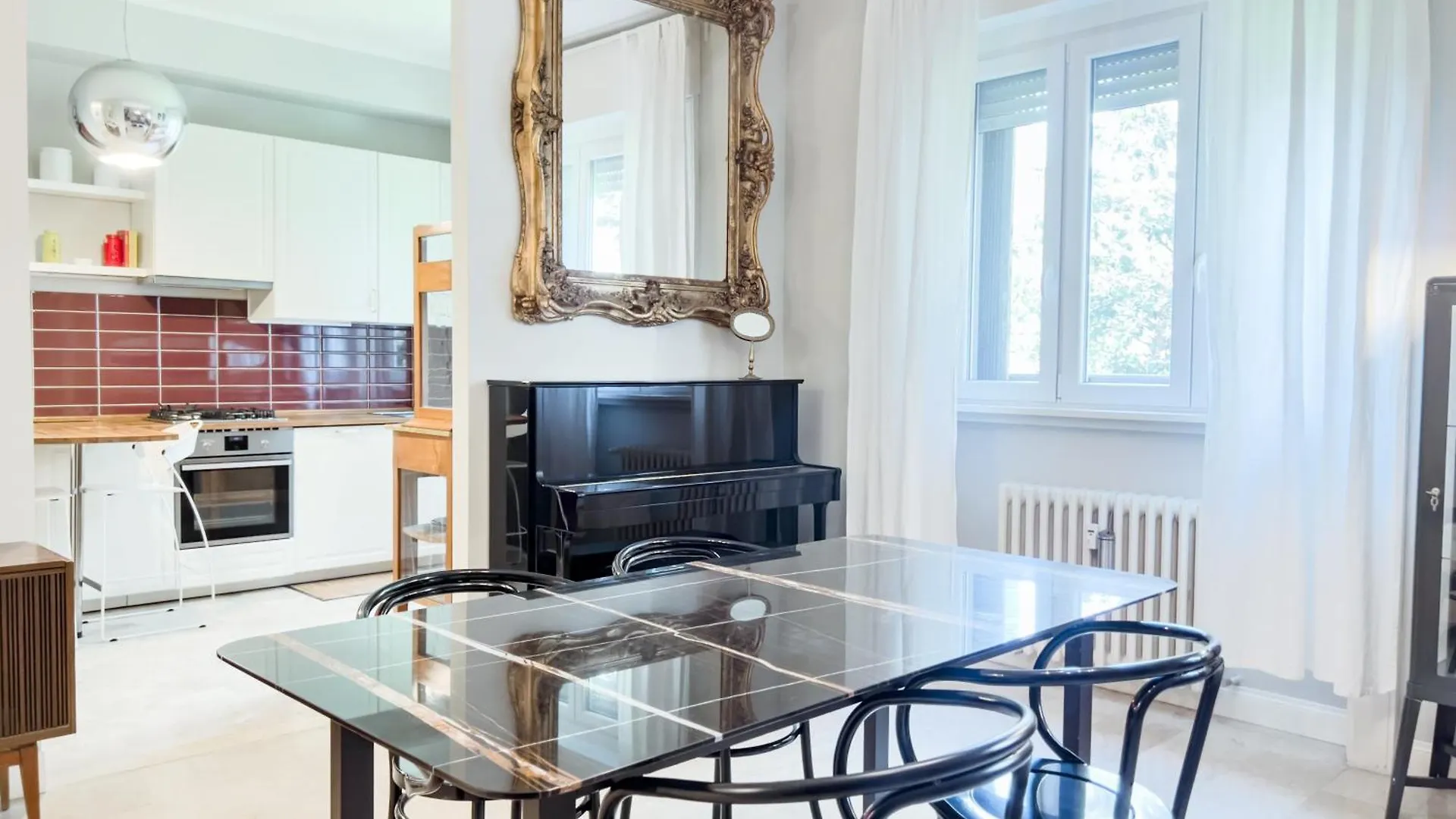 Isola Trendy Retreat - Large Flat, Milan Apartment
