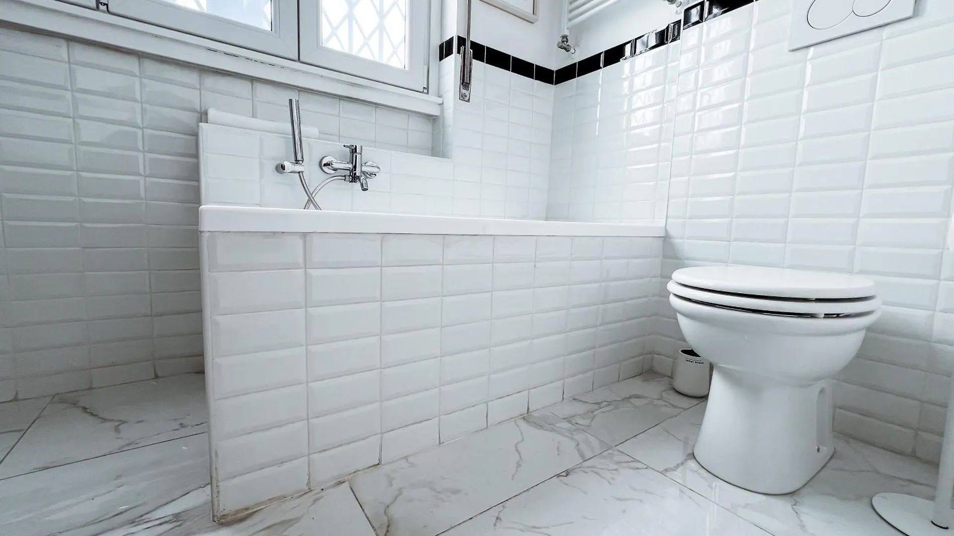 Isola Trendy Retreat - Large Flat, Milan Apartment