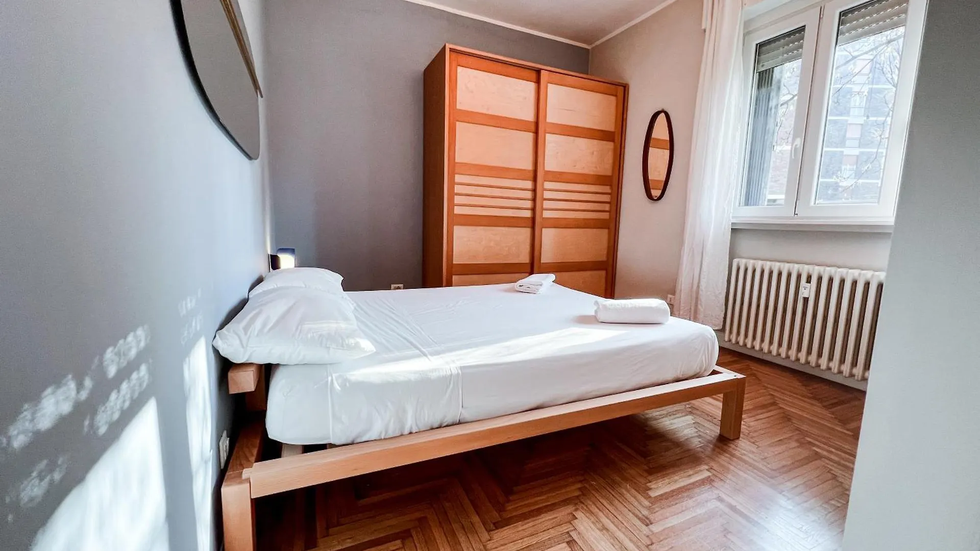 Isola Trendy Retreat - Large Flat, Milan Apartment