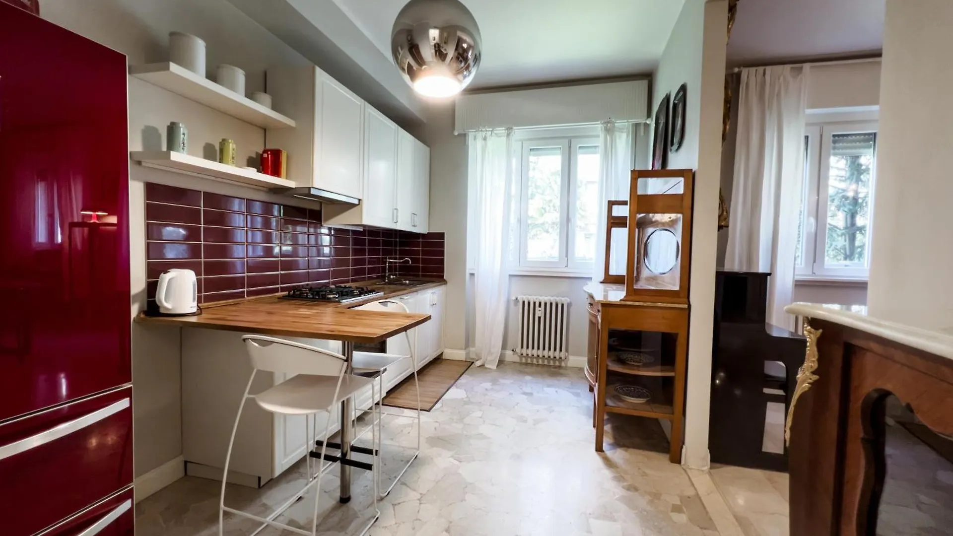 Isola Trendy Retreat - Large Flat, Milan Apartment Italy