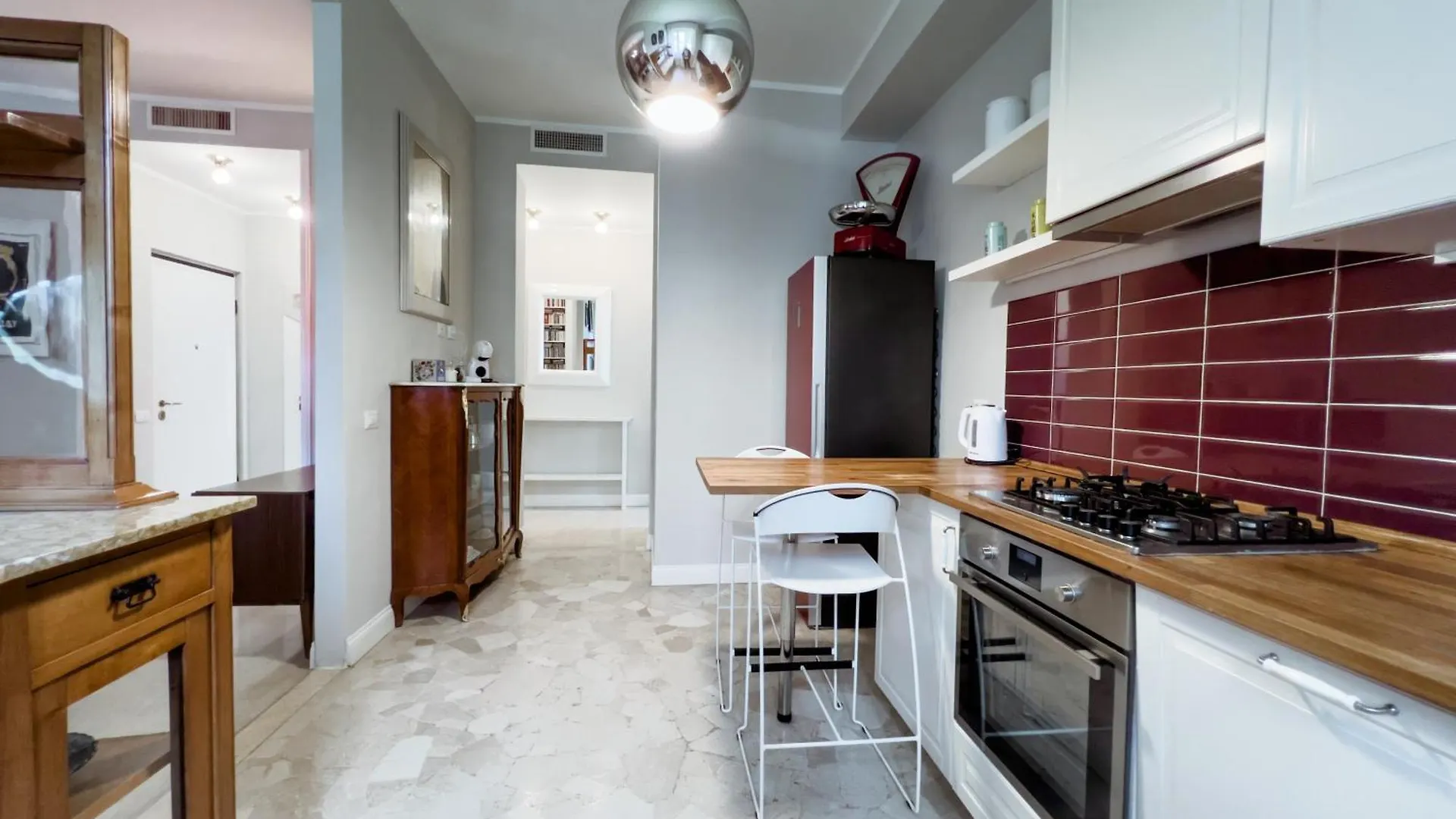 Isola Trendy Retreat - Large Flat, Milan Apartment