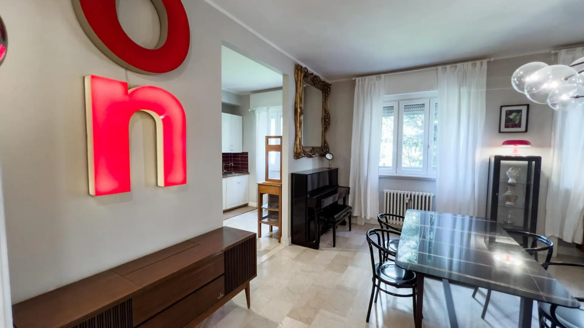 Isola Trendy Retreat - Large Flat, Milan Apartment